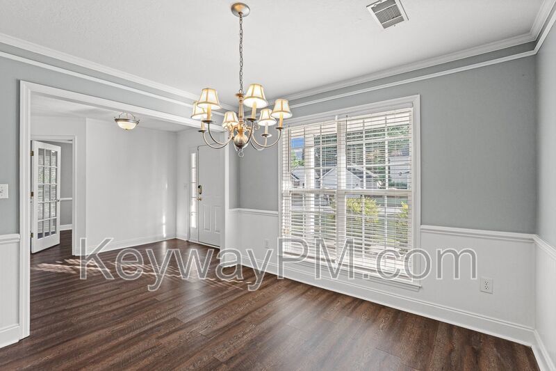 925 Sawbuck Way - Hamilton Village property image