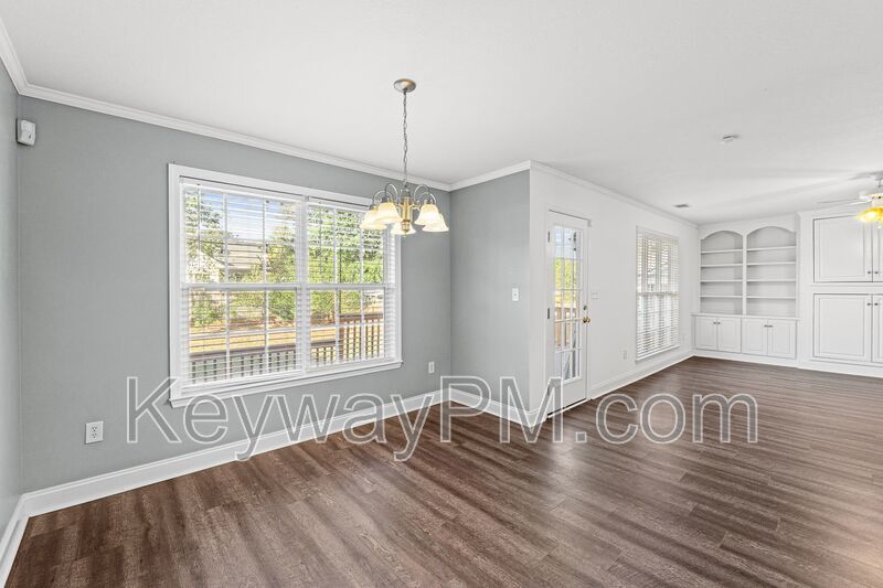 925 Sawbuck Way - Hamilton Village property image