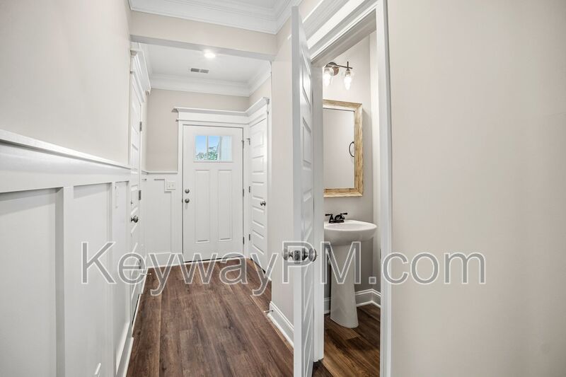 2099 Denmark Ave- Miller Landing property image