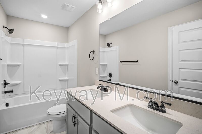2099 Denmark Ave- Miller Landing property image