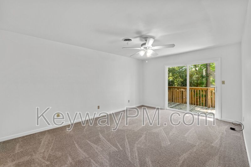 3204 North Wimbledon - Forest Hills Racquet Club property image