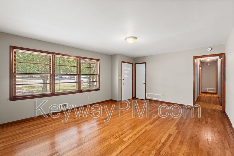 3301 Westmont Drive - Westmont property image