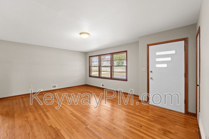 3301 Westmont Drive - Westmont property image