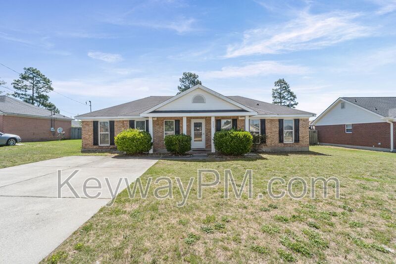 3325 Hamden Street - Pepperidge property image