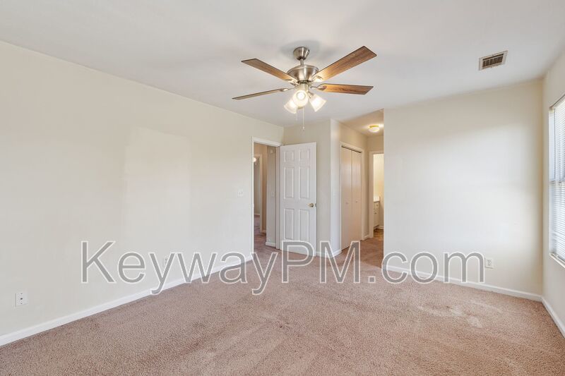 3325 Hamden Street - Pepperidge property image