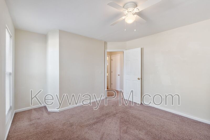 3325 Hamden Street - Pepperidge property image