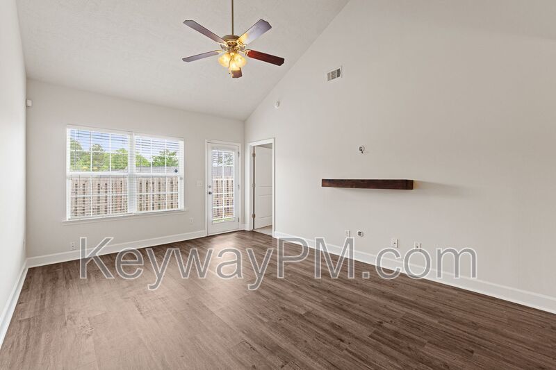 801 Trailside Court - Lakeview Commons property image