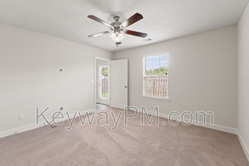 801 Trailside Court - Lakeview Commons property image