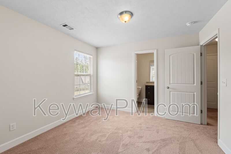 801 Trailside Court - Lakeview Commons property image