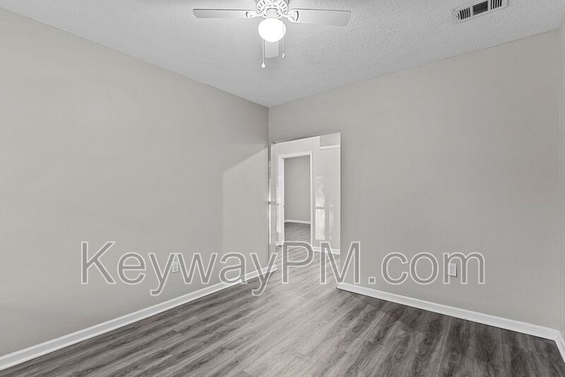 1120 dodge lane unit #10 property image