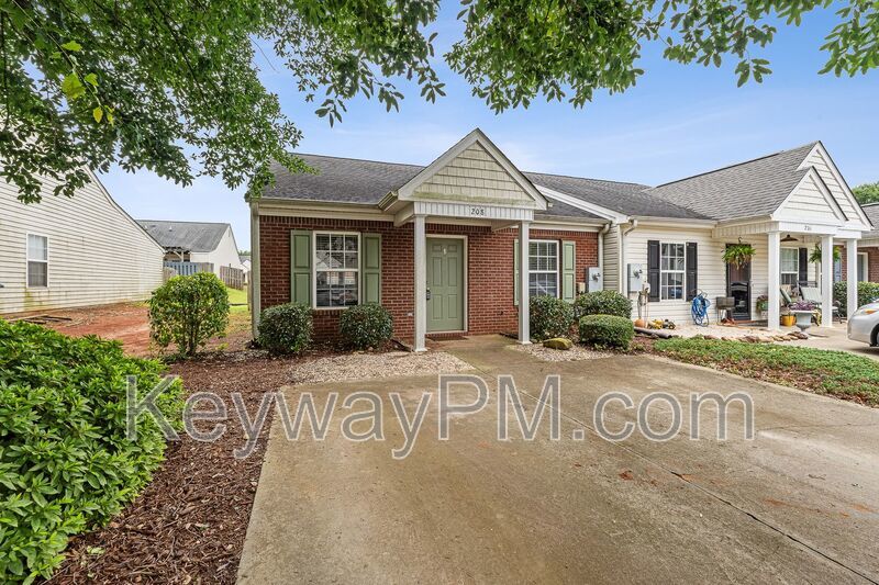 208 Satomi Way - Dogwood Chase property image