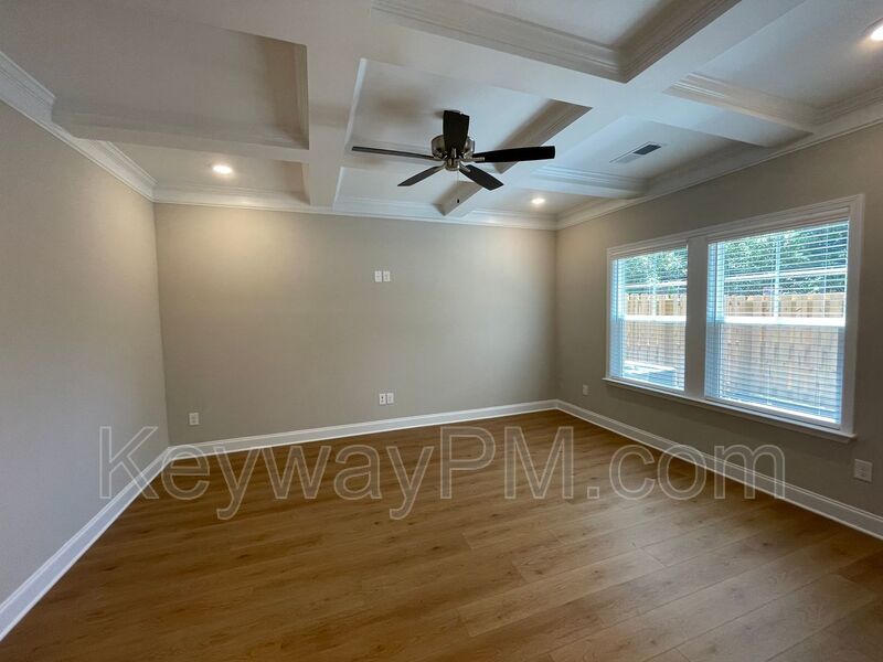 3089 Venetian Drive- Village Square property image