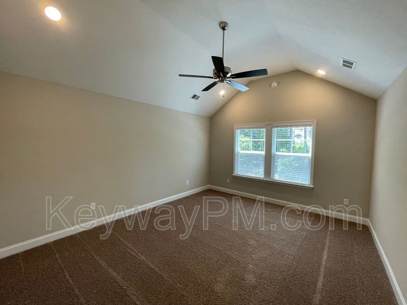 3089 Venetian Drive- Village Square property image