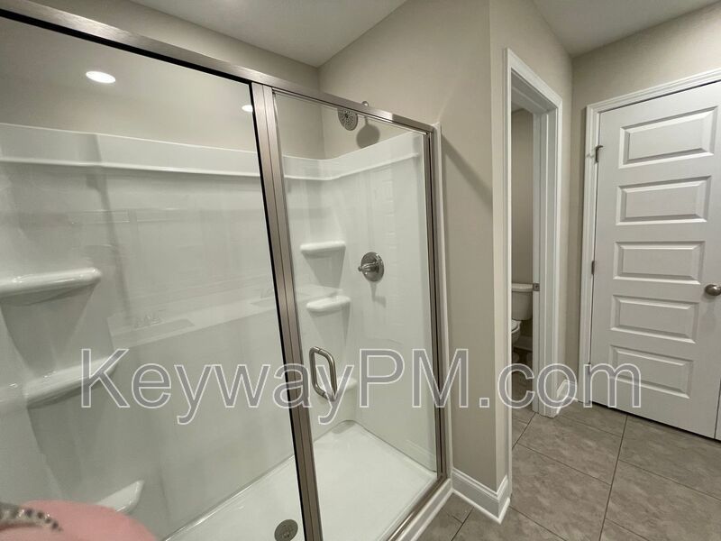 3089 Venetian Drive- Village Square property image