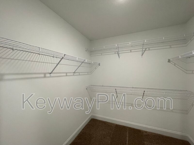 3089 Venetian Drive- Village Square property image