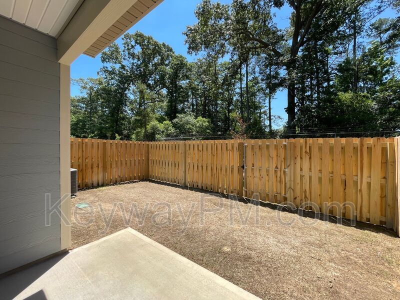3089 Venetian Drive- Village Square property image