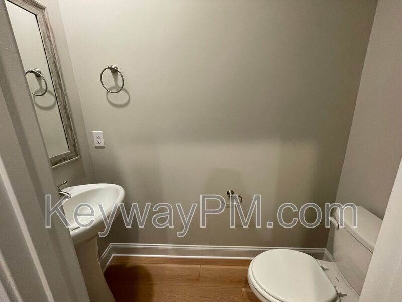 3099 Venetian Drive- Village Square property image