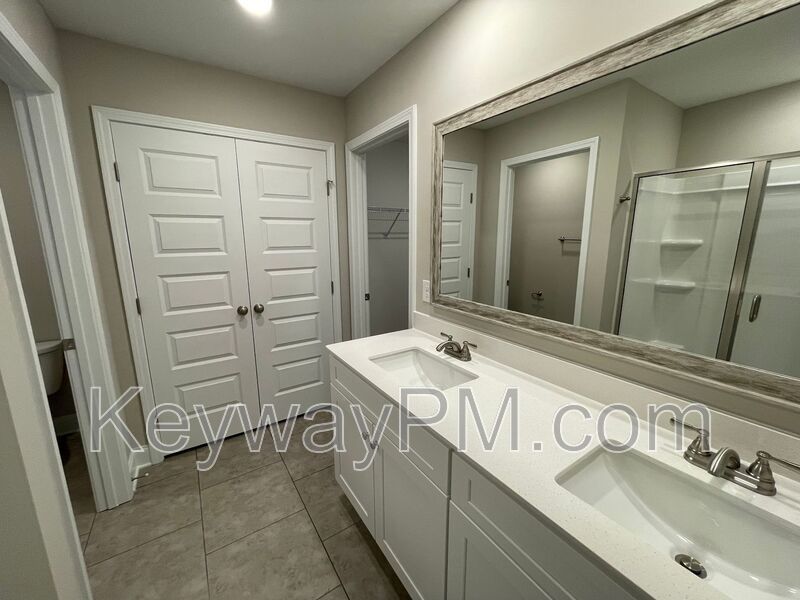 3099 Venetian Drive- Village Square property image