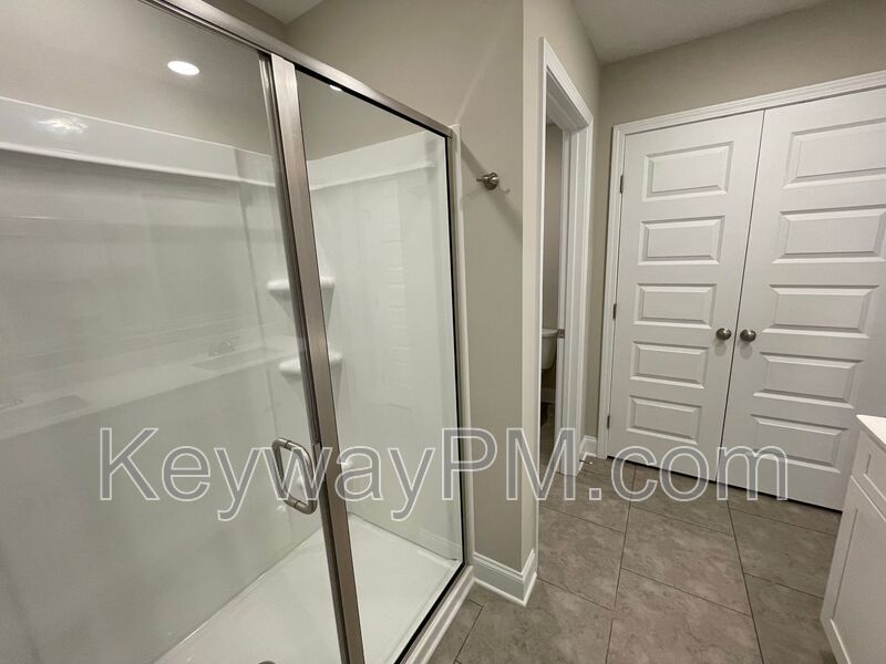 3099 Venetian Drive- Village Square property image