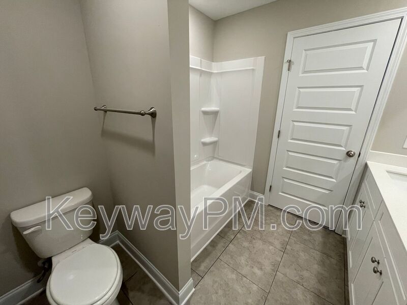 3099 Venetian Drive- Village Square property image