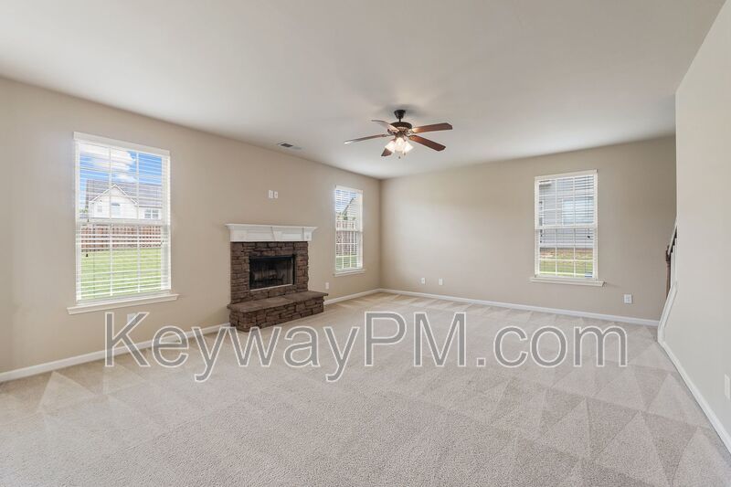 6017 Reynolds Circle - Reynolds Pond property image