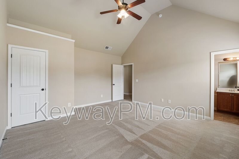 6017 Reynolds Circle - Reynolds Pond property image