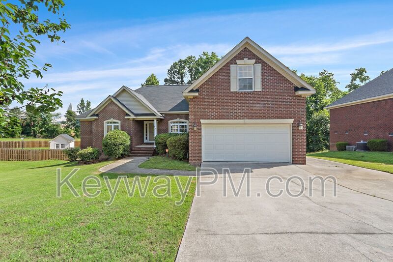 845 Prairie Lane property image