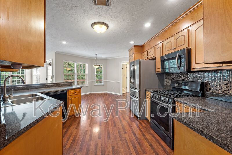 845 Prairie Lane property image