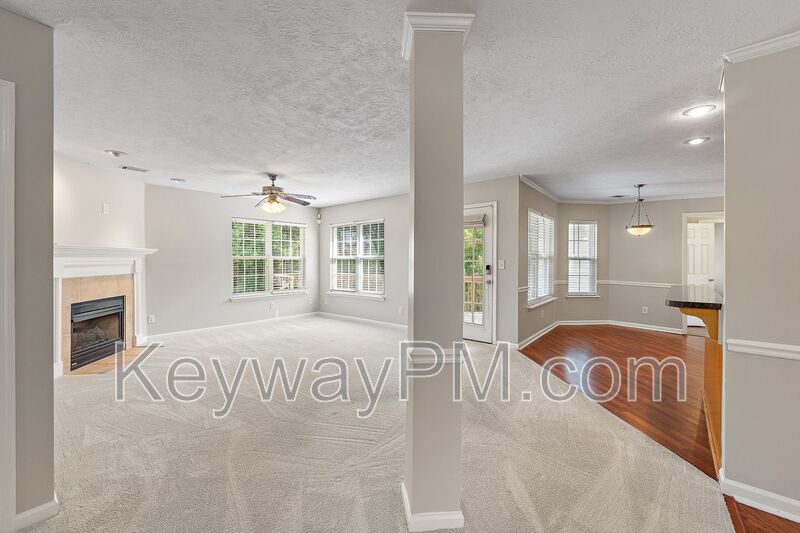 845 Prairie Lane property image