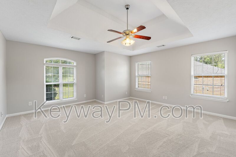 845 Prairie Lane property image