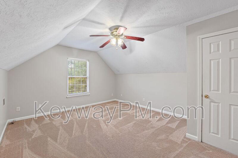 845 Prairie Lane property image