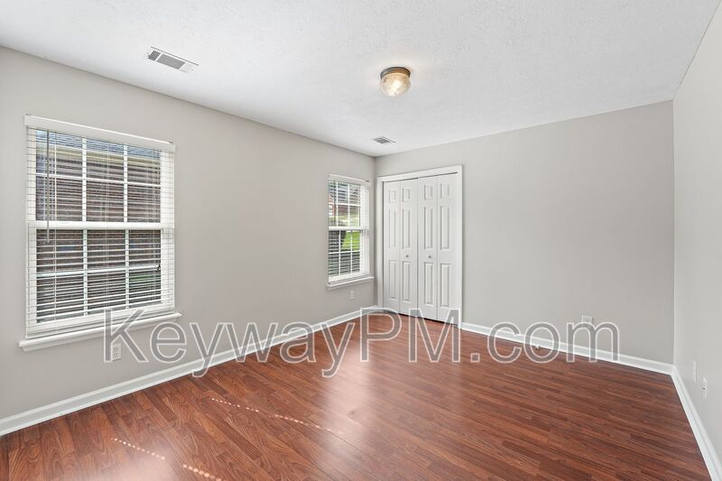 845 Prairie Lane property image