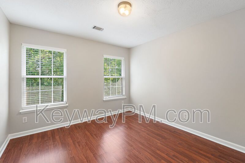 845 Prairie Lane property image