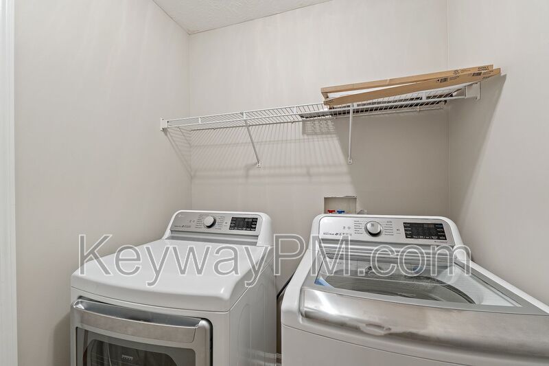 845 Prairie Lane property image