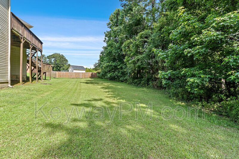 845 Prairie Lane property image