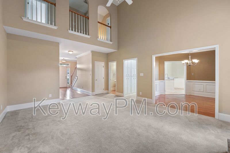 4890 Somerset Drive - Somerset at Williamsburg property image