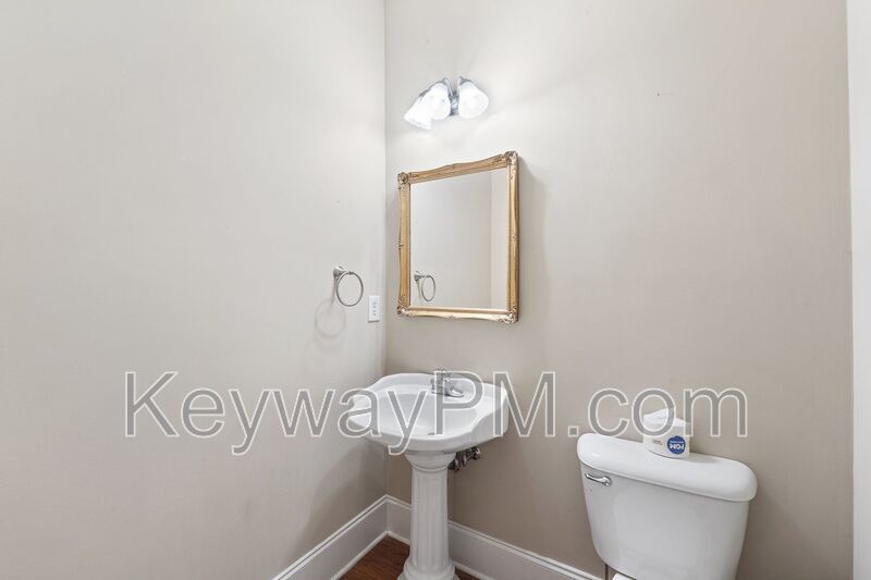 4890 Somerset Drive - Somerset at Williamsburg property image