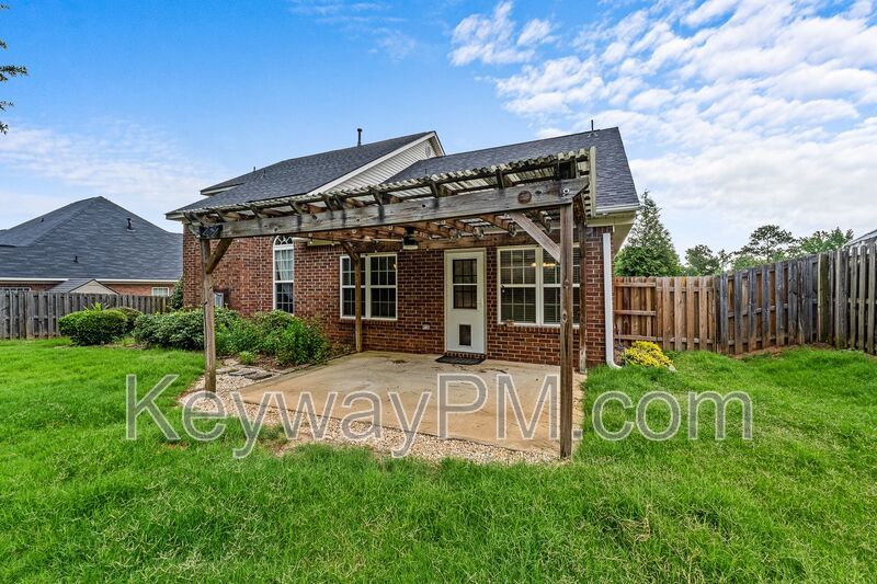4890 Somerset Drive - Somerset at Williamsburg property image