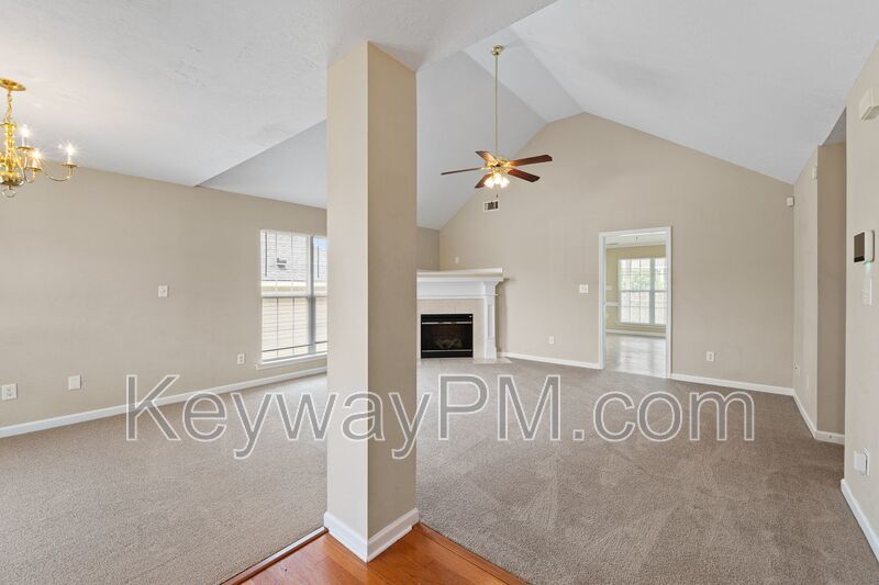 313 Elbrus Way -Pamir Place property image