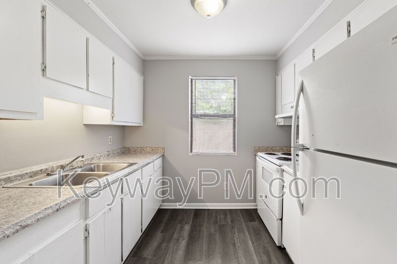 1916 Richmond Ave property image