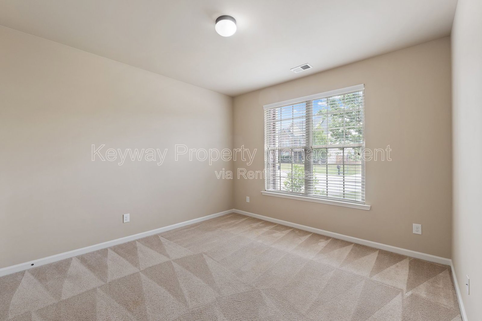 6017 Reynolds Circle - Reynolds Pond property image