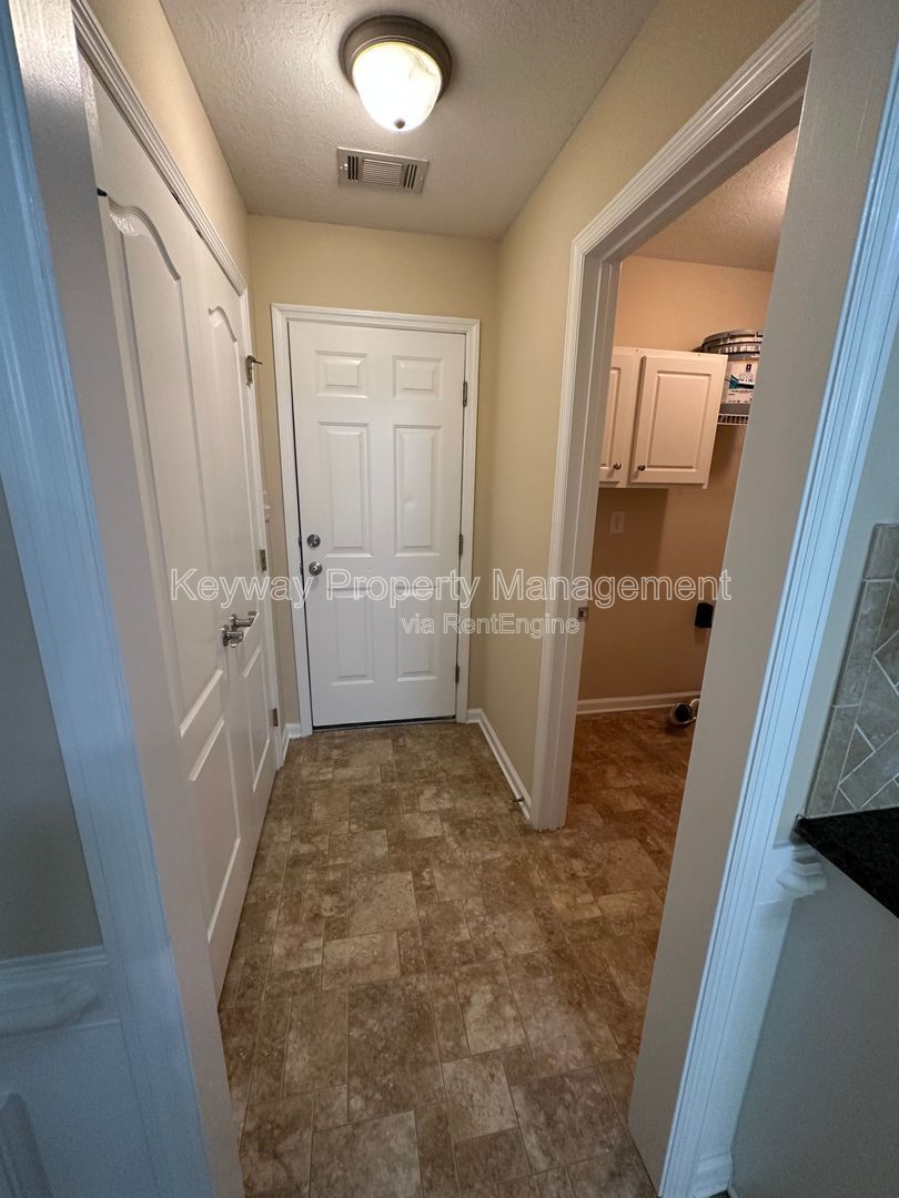 2136 Sylvan Lake Drive - Ivy Falls Plantation property image