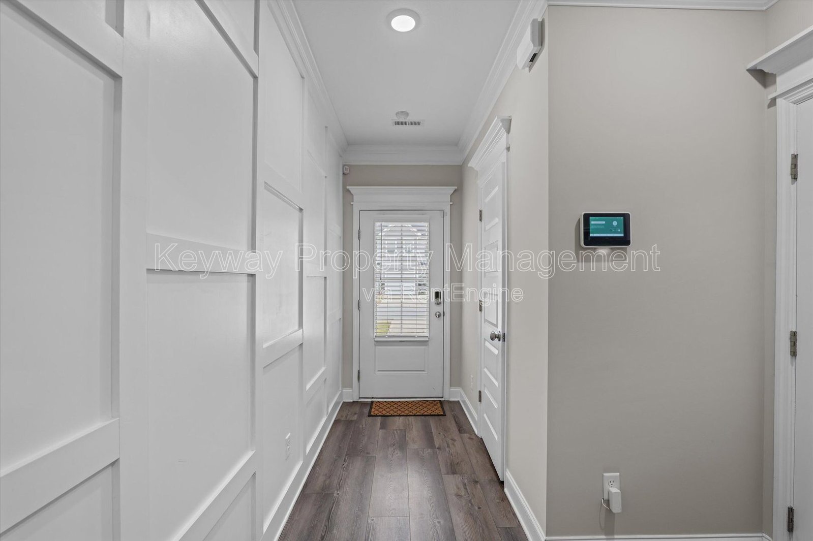 1043 Linsmore Ave- Canterbury Farms property image