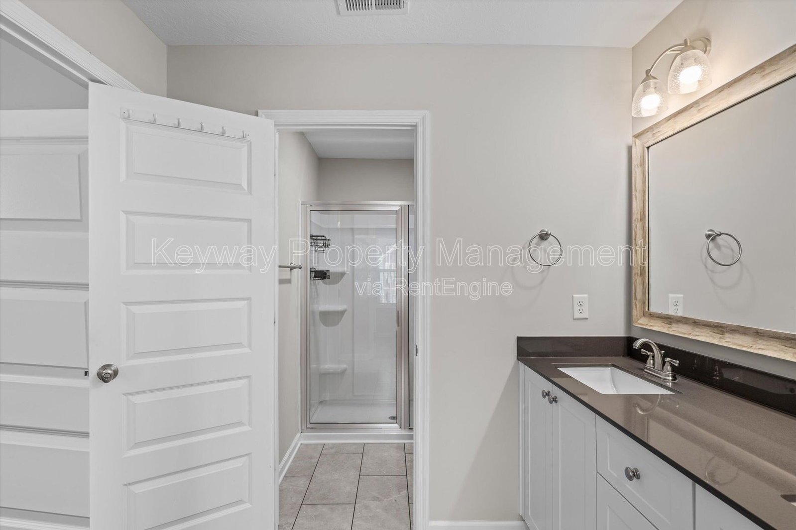 1043 Linsmore Ave- Canterbury Farms property image