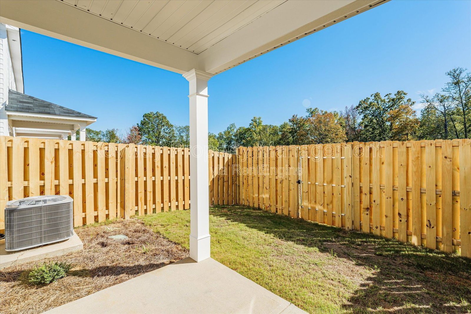 1043 Linsmore Ave- Canterbury Farms property image