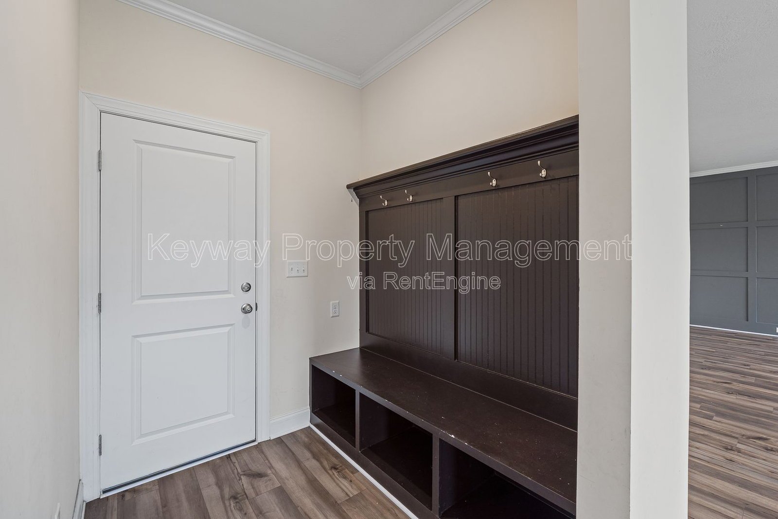 585 Hampton Drive-Windsor property image