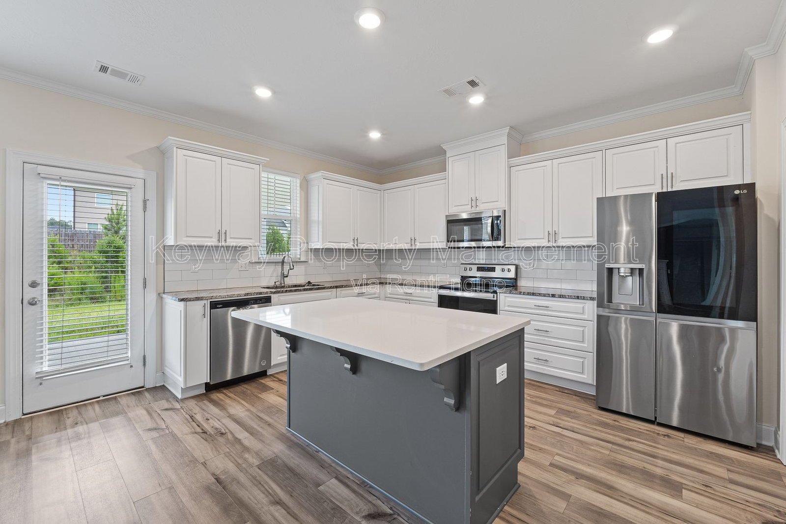 585 Hampton Drive-Windsor property image