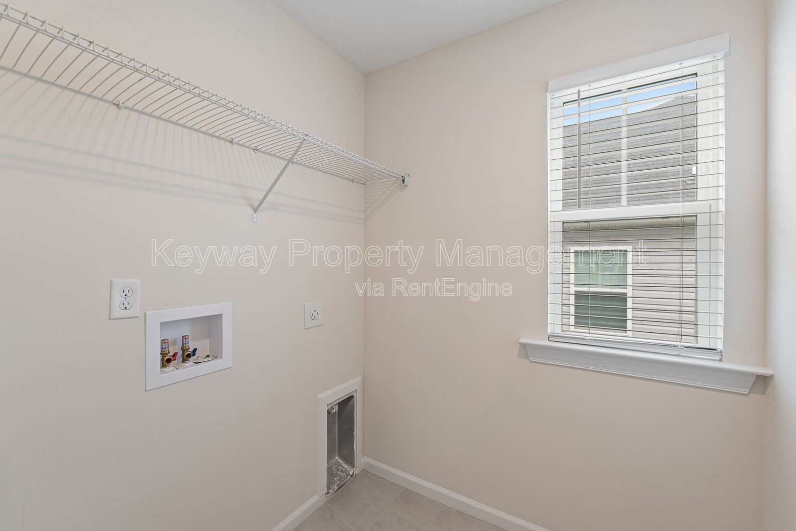 585 Hampton Drive-Windsor property image