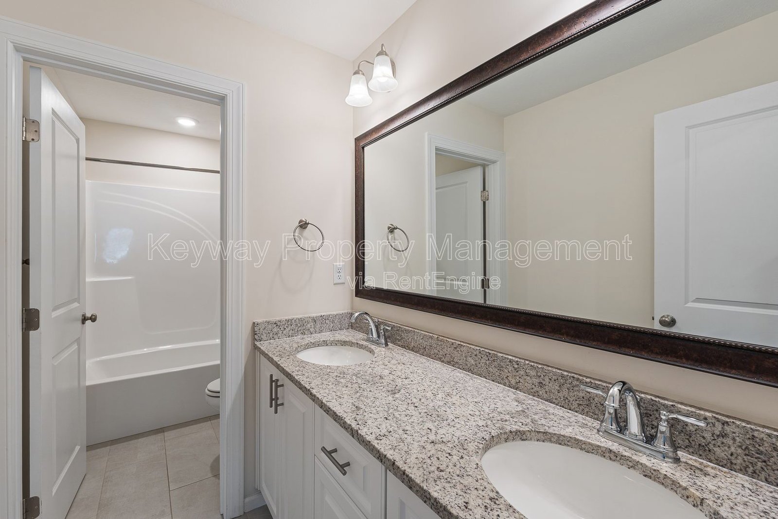 585 Hampton Drive-Windsor property image
