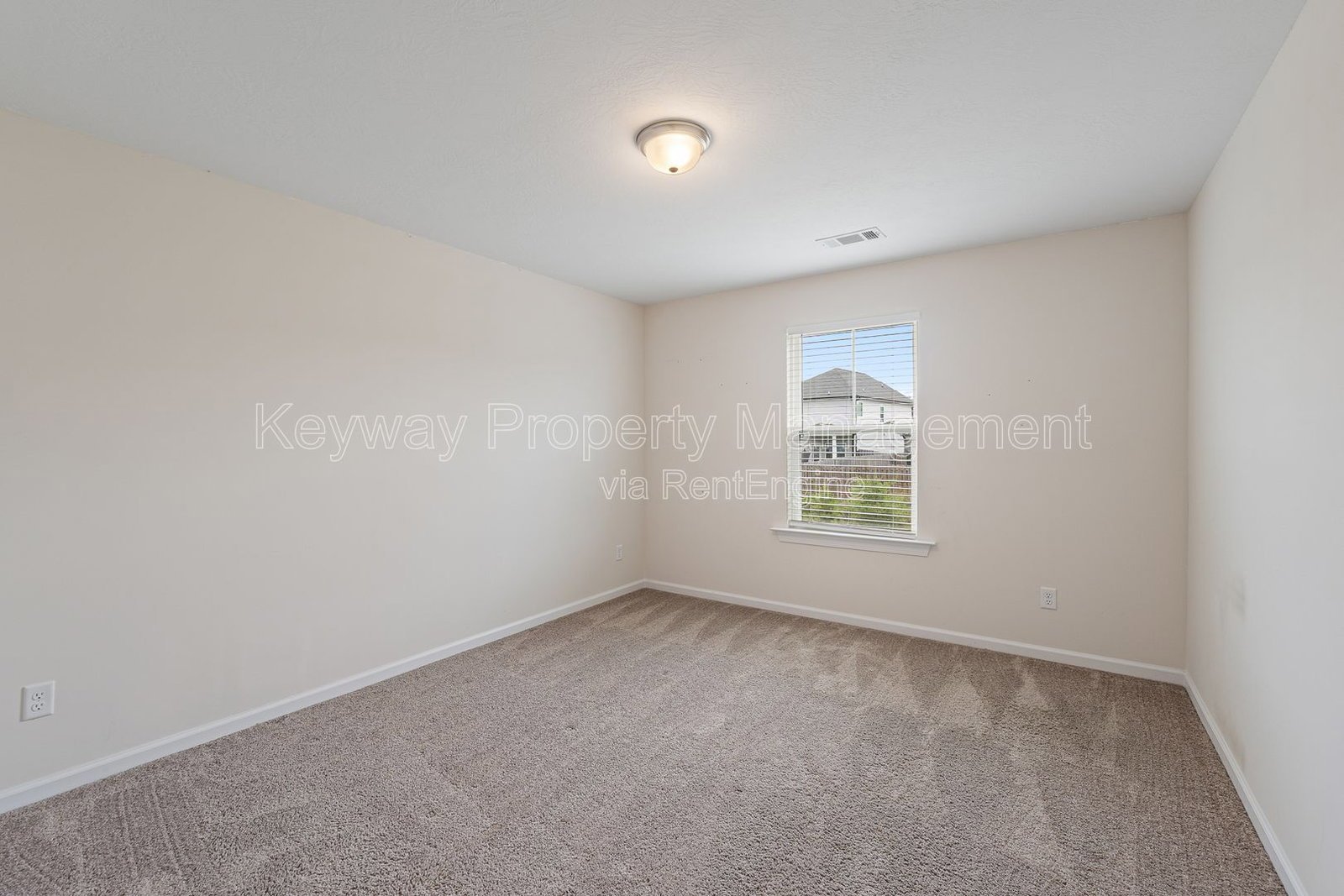 585 Hampton Drive-Windsor property image